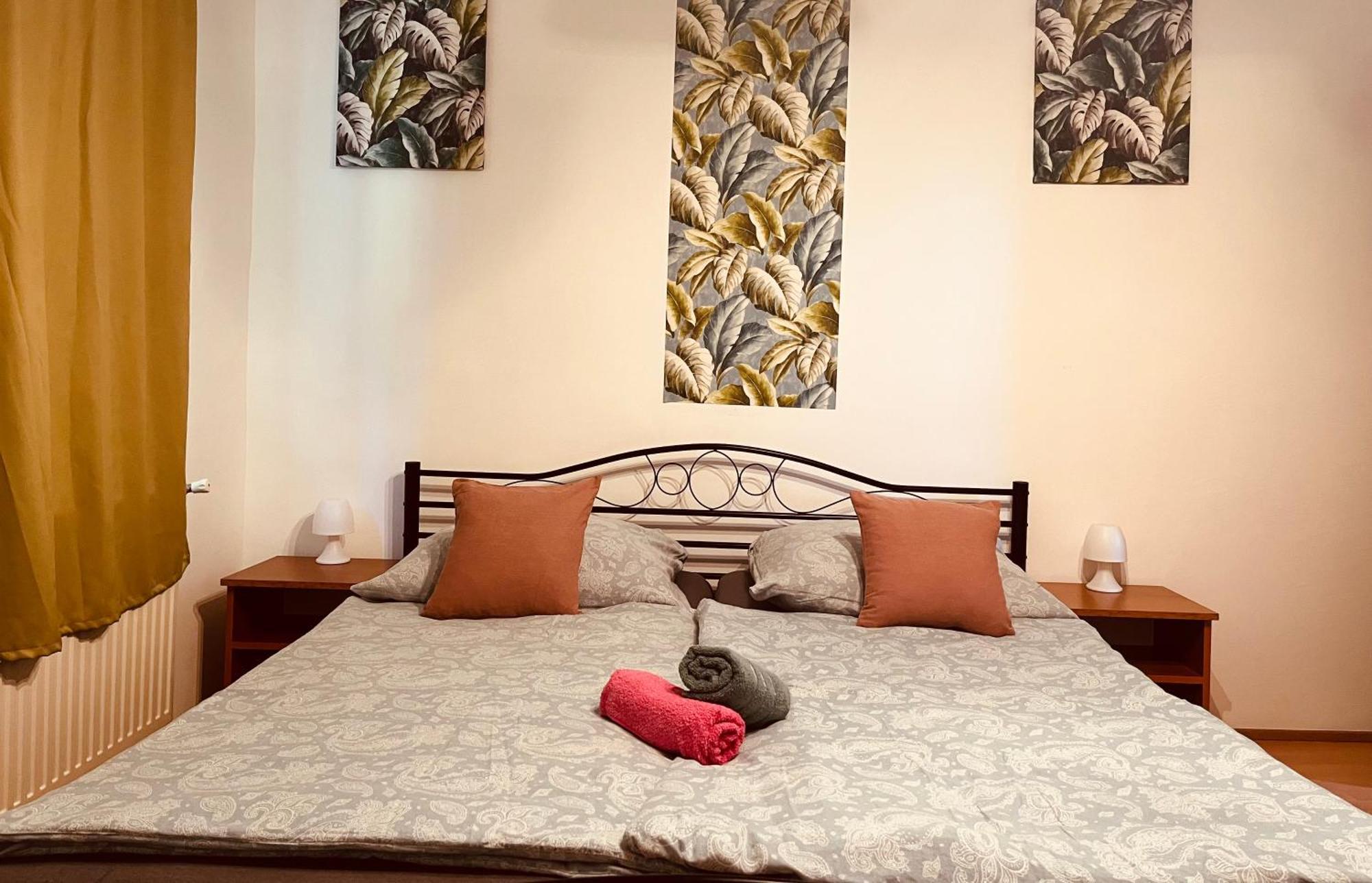 Teesz Vendeghaz Apartment Zalahashagy Bagian luar foto